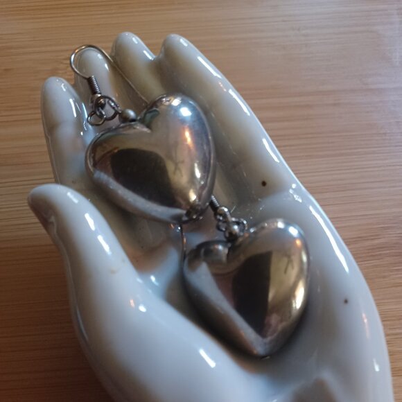 Heart shaped pierced earrings - Picture 3 of 3